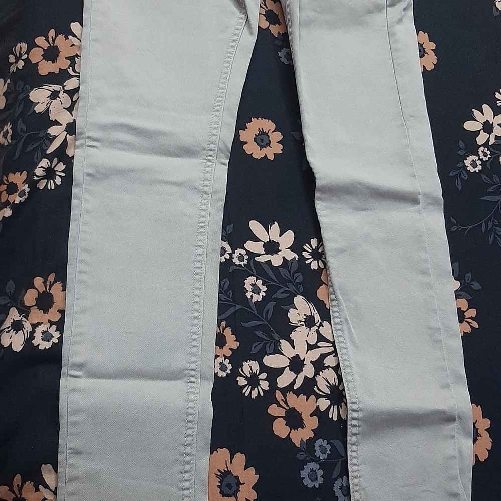 Unused Grey jeans - Picture 2 of 4